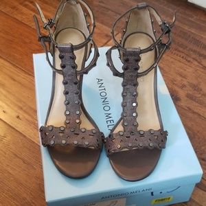 Antonio Melani gray heels